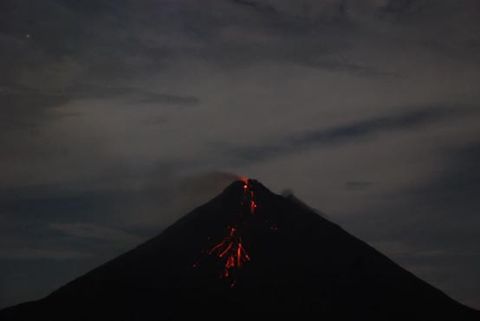 Arenal Volcano Eruption Journal - May 2nd, Linda Vista del Norte